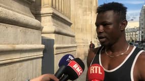 Mamoudou Gassama, le jeune homme qui a sauvé l'enfant suspendu dans le vide au balcon d'un immeuble du 18e arrondissement de Paris.