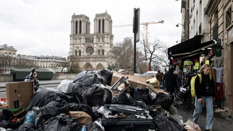 La grève des éboueurs à Paris est reconduite jusqu'au 27 mars