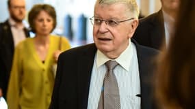 L'ancien PDG de France Telecom, Didier Lombard, lors de son arrivée au tribunal de Paris, le 11 mai 2022