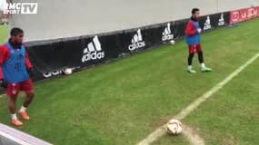 Douglas Costa marque un corner rentrant exceptionnel