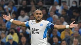 Le milieu de terrain français de Marseille, Dimitri Payet, pendant le match de L1 entre l'Olympique de Marseille et le FC Lorient au Stade Vélodrome de Marseille, dans le sud de la France, le 17 octobre 2021.
