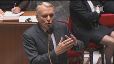 "L'honneur de la politique, ce n'est pas de toujours se renier", a dénonce Jean-Marc Ayrault.