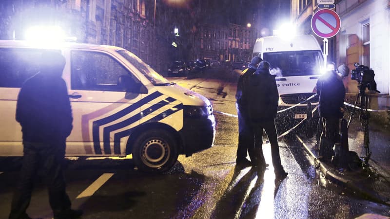 Des camions de police à Verviers, en Belgique, jeudi 15 janvier 2015.