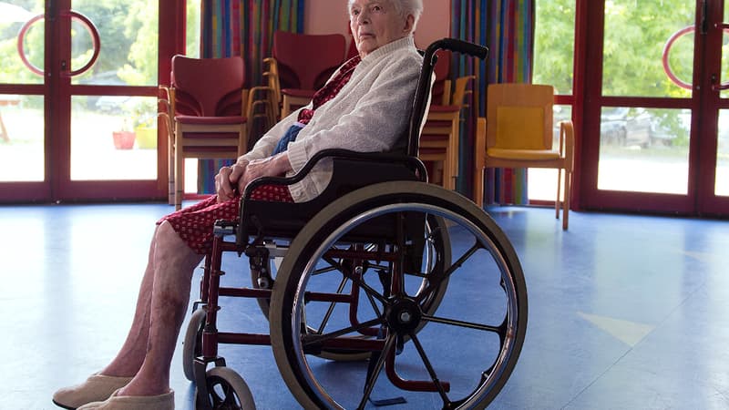 Olympe Amaury, vice-doyenne des Français, photographiée en juillet 2013, à 112 ans.
