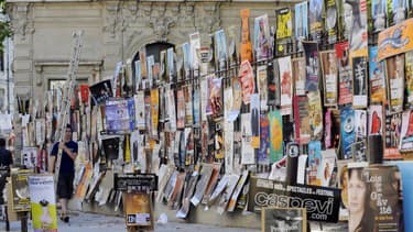 Dans les rues d'Avignon lors du festival en 2010. (Anne-Chrisrine Poujoulat - AFP)