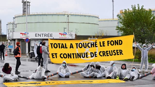 TotalEnergies: actions de militants XR au dépôt de Mardyck et à Lille