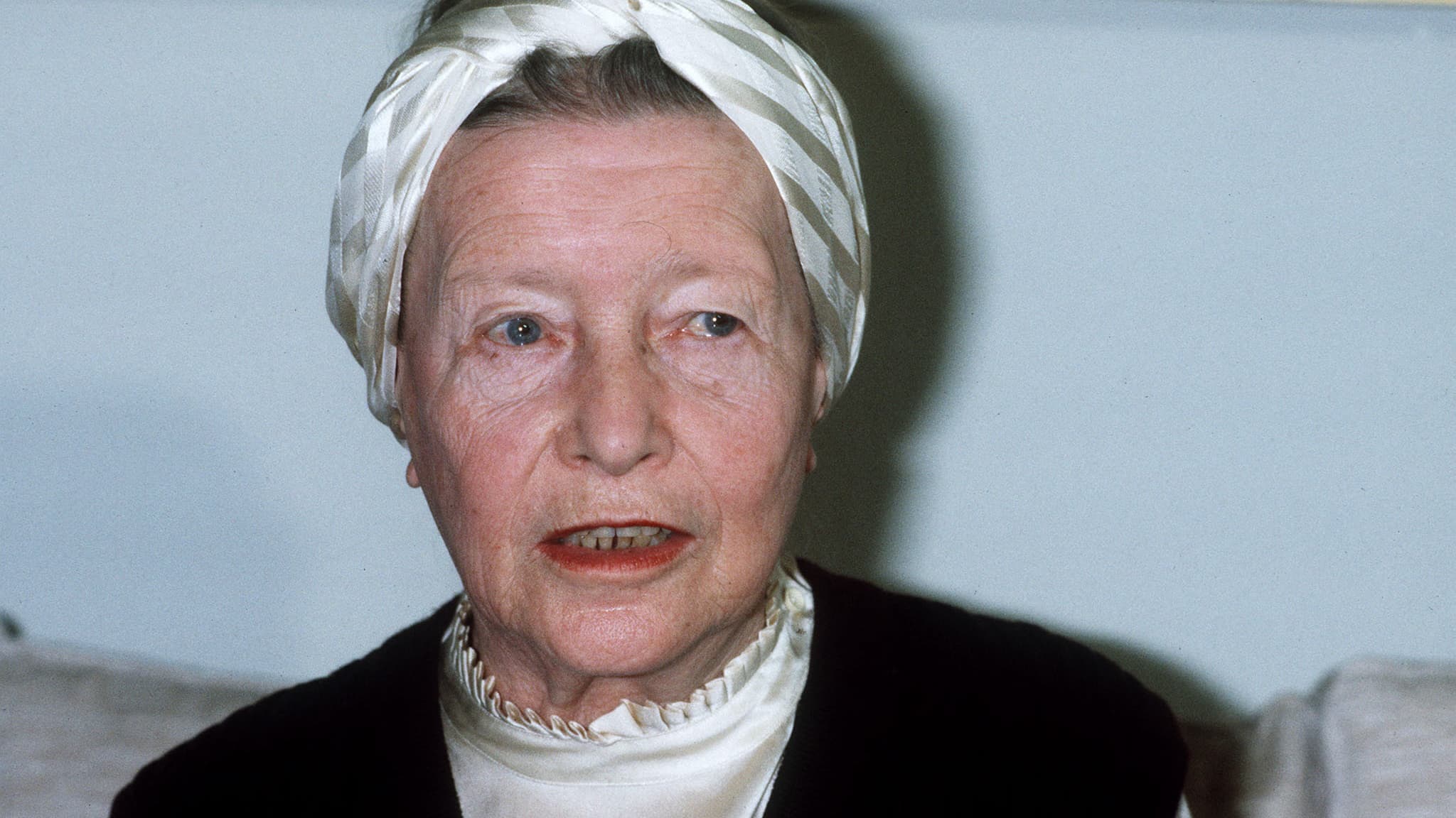 Simone de Beauvoir, figure éminente parmi les écrivaines, en 1983. 