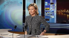 Claire Chazal sur le plateau du "20 heures" de TF1.