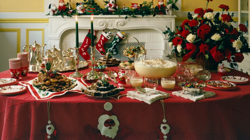Christmas pudding, panettone, saucisses... Que mangent nos voisins européens à Noël?