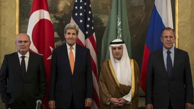 Rencontre entre les chefs de la diplomatie pour "coordonner" les opérations militaires internationales au niveau du conflit syrien - Vienne - Vendredi 23 octobre 2015