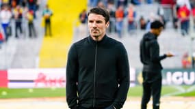 Yannick Cahuzac sur le banc de Lens en 2023.