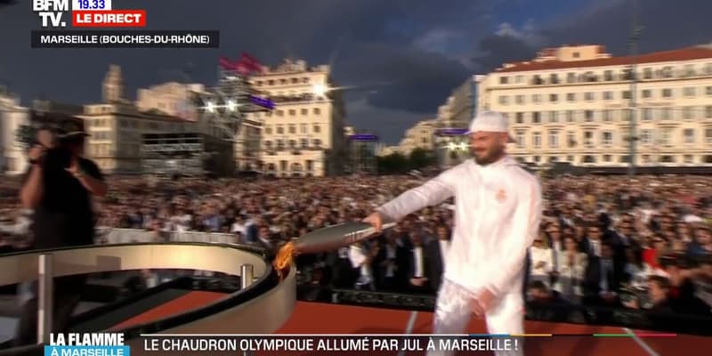 Le chaudron olympique allumé par Jul à Marseille 