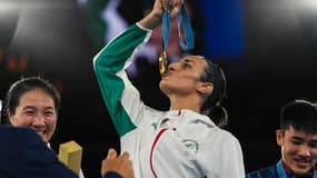 Imane Khelif avec sa médaille d'or en boxe aux JO de Paris 2024, 10 août 2024