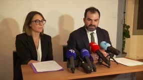 Les avocats de l'influenceur algérien en conférence de presse ce vendredi 10 janvier.