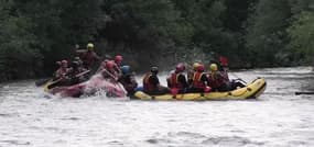 Les joueurs du Paris Saint-Germain en mode rafting