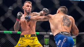 Renato Moicano face à Benoît Saint Denis lors de l'UFC Paris 3, le 28 septembre 2024