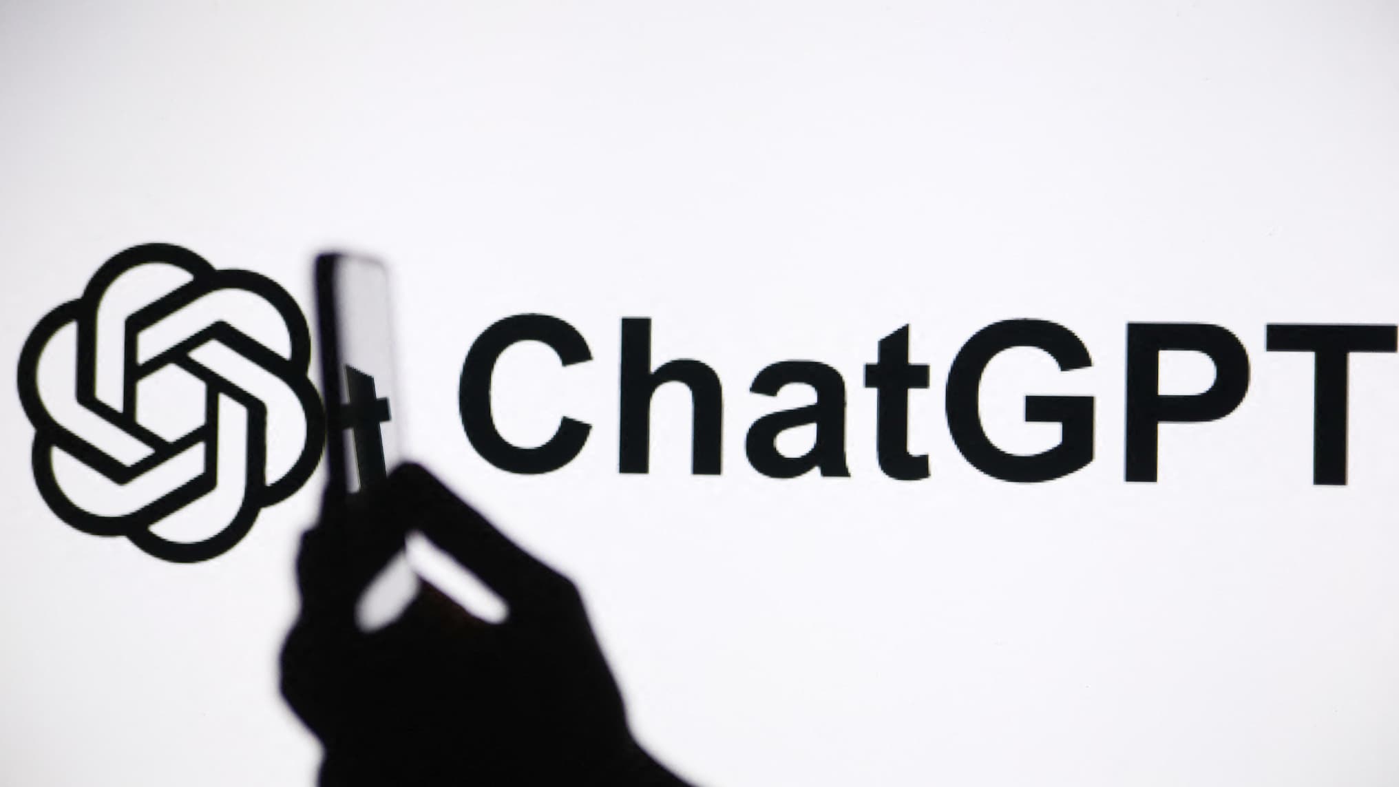 HEURES DE CALME, NOTIFICATIONS DE SÉCURITÉ... COMMENT ACTIVER ET CONFIGURER LE CONTRÔLE PARENTAL DE CHATGPT