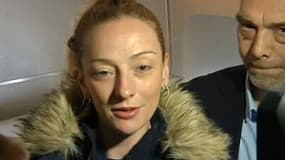 Florence Cassez, dans l’avion, à son arrivée en France le 24 janvier 2013.