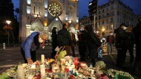 Hommage aux victimes de l'attaque à Nice le 31 octobre 2020 