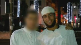 A droite, le jeune marocain Ayoub El-Khazzani soupçonné d'avoir voulu commettre un carnage dans un train Thalys.