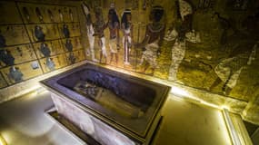 Le sarcophage de Toutânkhamon a été découvert dans son tombeau de la vallée des rois, en Egypte.