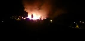 Incendie à l'usine Tubazur de Cormenon, dans le Centre - Témoins BFMTV