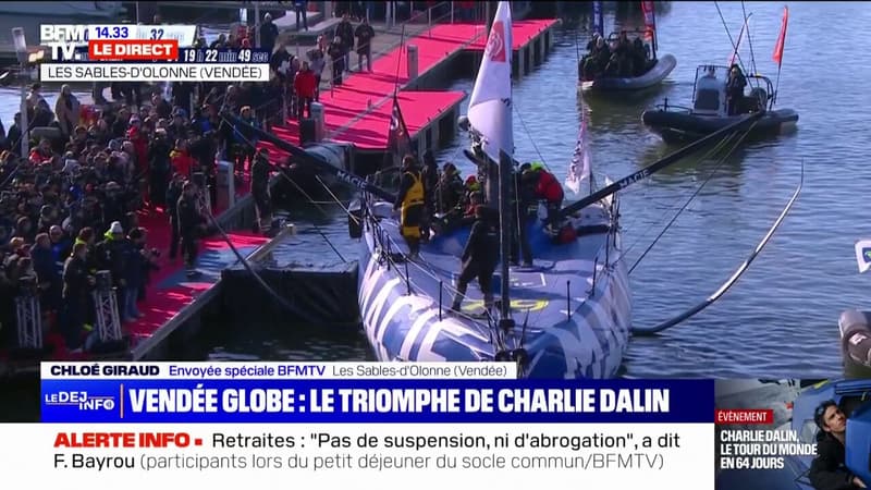 Vendée Globe: Charlie Dalin arrive sur le ponton du port Olona aux Sables d'Olonne