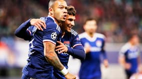 Memphis Depay et Houssem Aouar (OL)