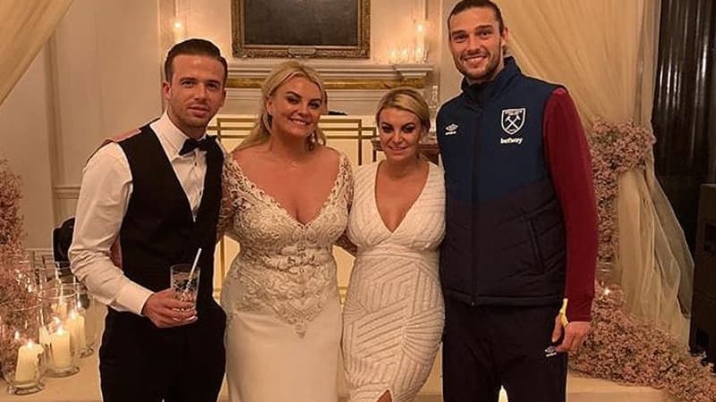 Andy Carroll en survêtement à un mariage