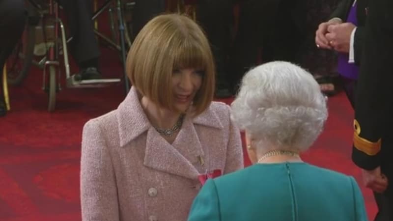Anna Wintour, décorée par la reine Elizabeth II le 5 mai 2017.