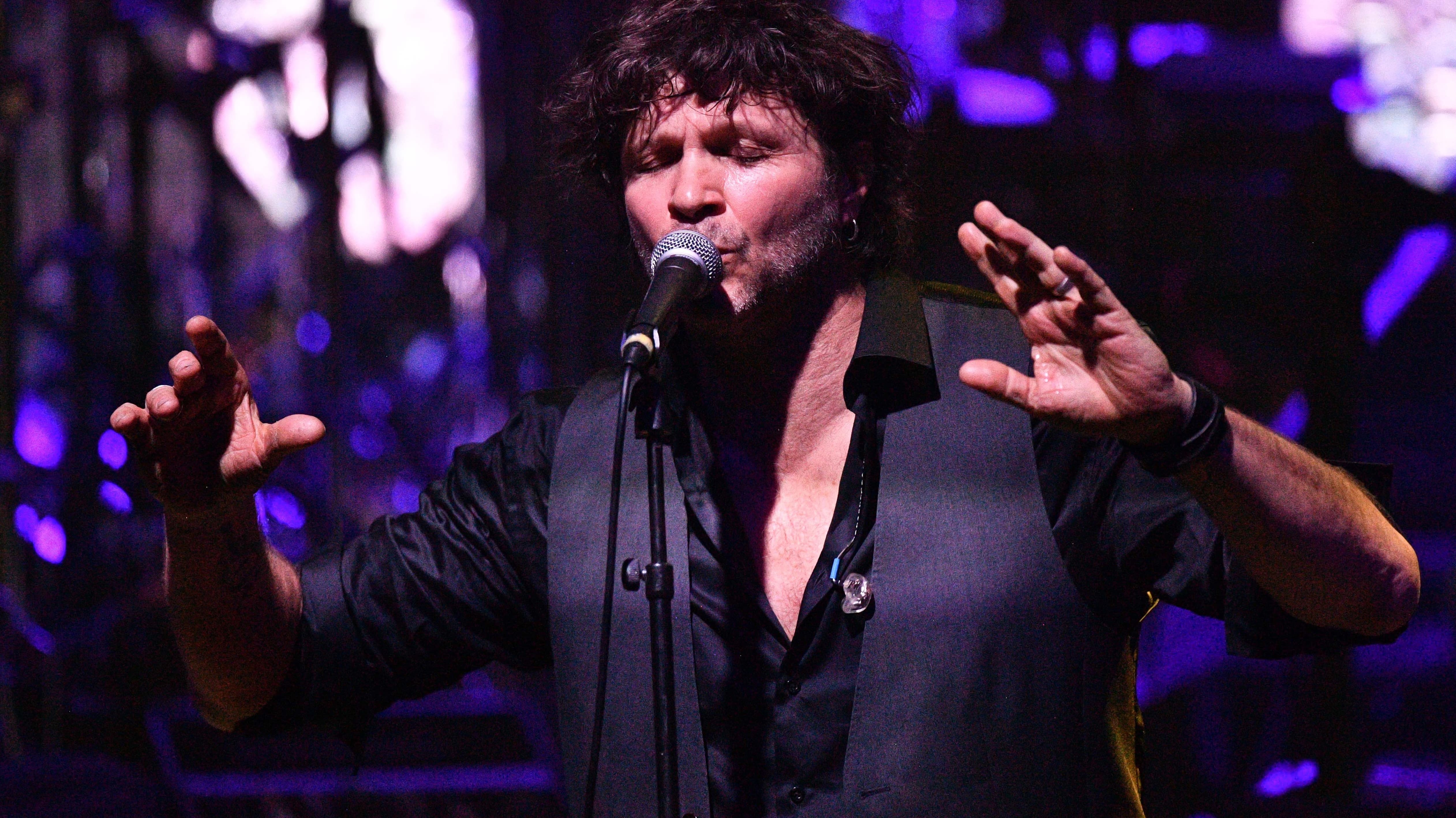 Bertrand Cantat sur scène à La Rochelle le 1er mars 2018 Bertrand Cantat sur scène à La Rochelle le 1er mars 2018