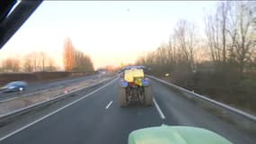 Un convoi de tracteurs d'agriculteurs en colère a pris la route dans la matinée de ce samedi 27 janvier pour rejoindre Roissy