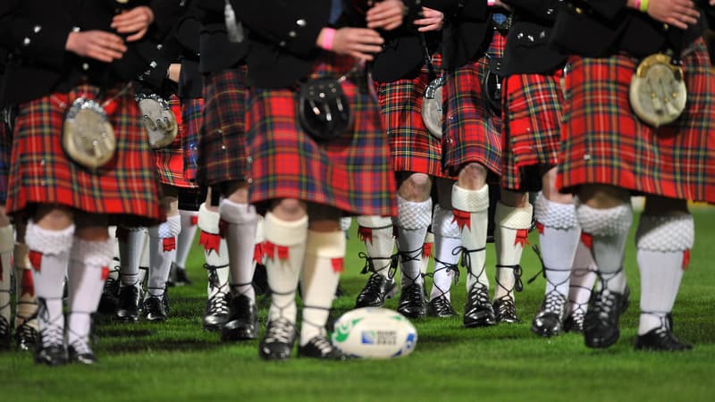 Défilé en kilt avant un match de rugby. (Illustration)