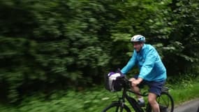 Christophe Blanchet, député Modem de la 4e circonscription du Calvados, à vélo sur les routes de son territoire le mardi 1er août 2023.