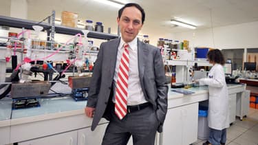 Gilles Martin, PDG d'Eurofins, prévient Lactalis que mettre en cause ses laboratoires "risque de se retourner contre eux de manière assez brutale".