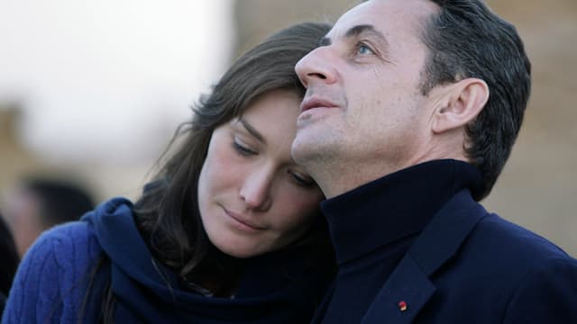 Selon plusieurs députés UMP, réunis mardi autour de Nicolas Sarkozy, ce dernier leur a déclaré être « là pour deux mandats », après ça sera la « dolce vita ». Pour les participants, aucun doute, le chef de l'Etat a officialisé sa candidature en 2012.