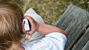 Pour les téléphones potables destinés aux moins de 6 ans, "la question de l'interdiction reste posée", a indiqué Marisol Touraine le 17 octobre 2013.