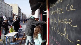 Le "ministère des bonnets d'âne", à l'origine des occupations d'écoles, a déjà organisé plusieurs mobilisations comme en novembre 2014 à Saint-Denis.