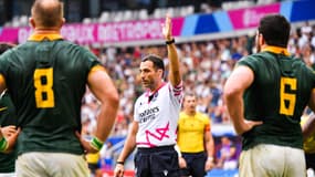L'arbitre français Mathieu Raynal lors du match de Coupe du monde de rugby Afrique du Sud-Roumanie (76-0), le 17 septembre 2023