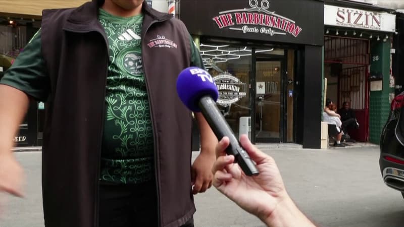"Je fais rire les gens, il y a même des mamans qui prennent des photos avec moi": "Hamza la douane", 14 ans, agite le canal Saint-Martin à Paris