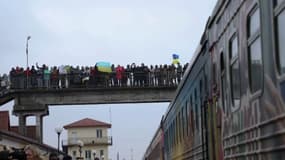 Parti de Kiev vendredi, le premier train pour Kherson est arrivé ce samedi. 