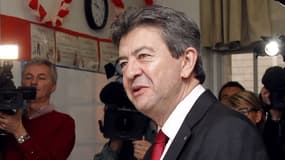 "On comprend que l'Union européenne n'ait pas reçu le prix Nobel d'économie tant sa politique aggrave la crise et le chômage", a ironisé Jean-Luc Mélenchon.