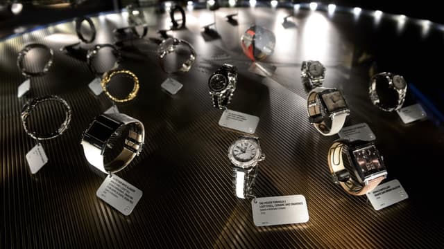 Les joueurs de Ligue 1 et Ligue 2 allemande vont avoir pour fournisseur officiel la marque horlogère suisse Tag Heuer.