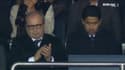 Le visage fermé de Nasser Al-Khelaïfi au moment de la sortie de Kylian Mbappé que Luis Campos (à gauche) applaudit 