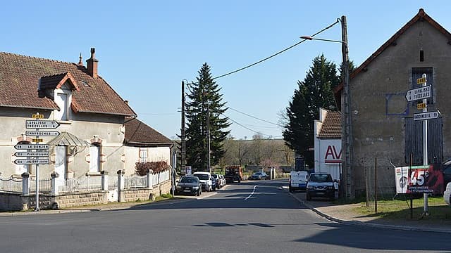 Jaligny-sur-Besbre, dans l'Allier, où est mort le principal suspect (image d'illustration)