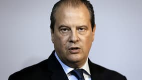 Jean-Christophe Cambadélis a tweeté "la gauche est prévenue", après la large avance de Donald Trump dans sa course à la Maison Blanche. 
