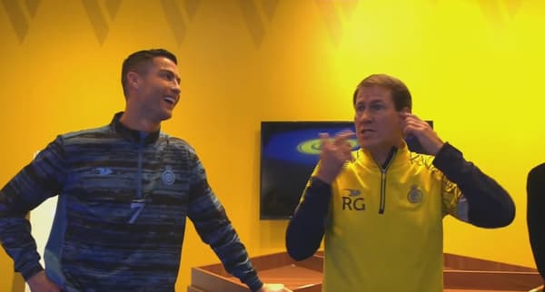 Cristiano Ronaldo avec Rudi Garcia, dans le vestiaire d'Al-Nassr.