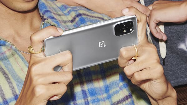 Le OnePlus 8T Le OnePlus 8T