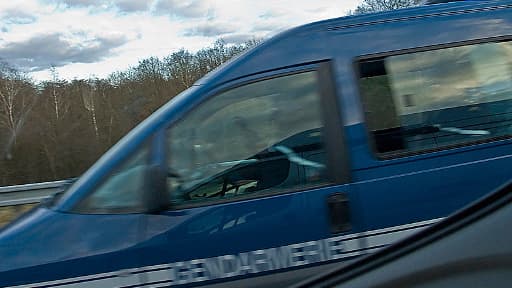 Le gendarme a été renversé alors qu'il procédait à un contrôle de routine.