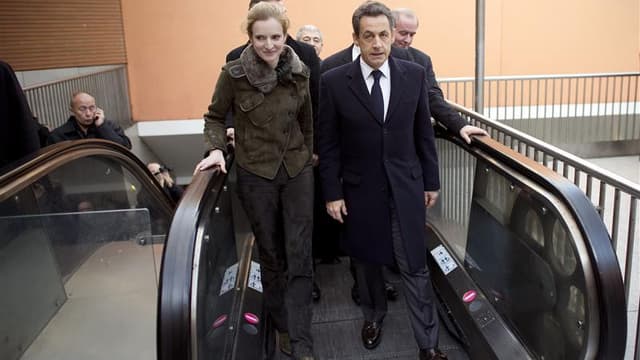 Nathalie Kosciusko-Morizet en déplacement avec Nicolas Sarkozy, fin décembre. Pressentie pour être sa porte-parole de campagne, la ministre de l'Ecologie a laissé mercredi au chef de l'Etat le soin d'annoncer lui-même sa candidature à un second mandat, ce